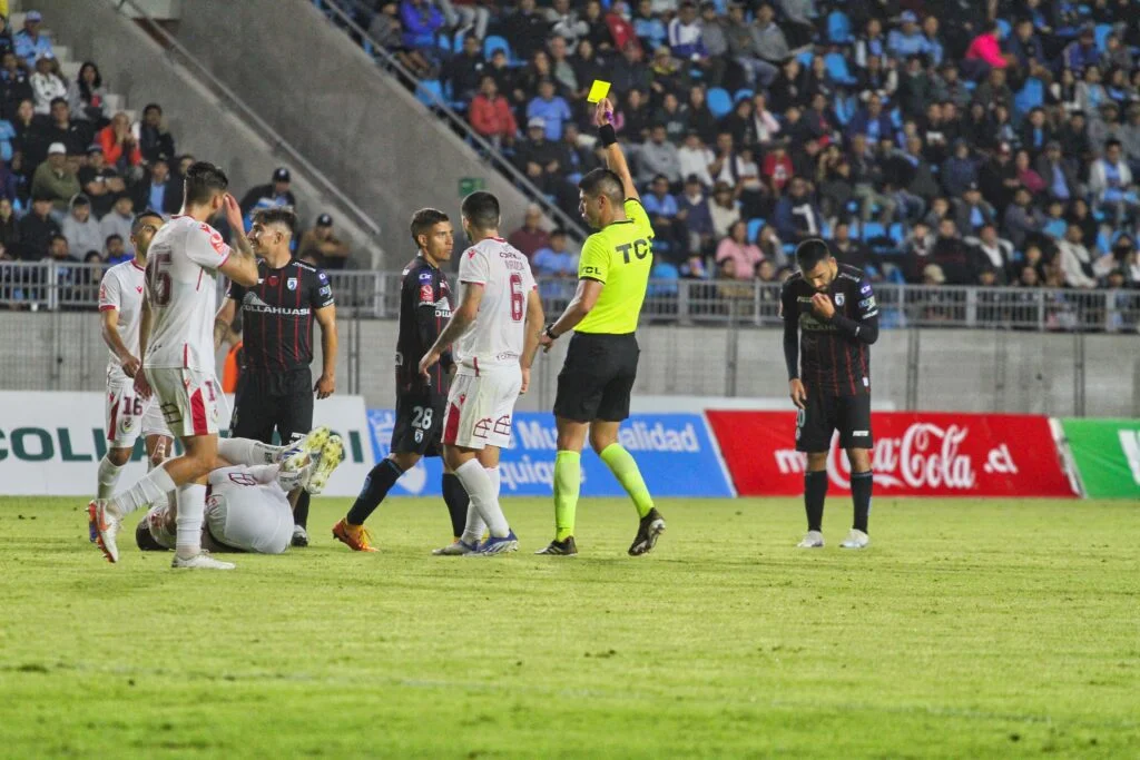 DURA DERROTA EN IQUIQUE: LA SERENA CAE POR 2 A 3 CON POLÉMICO ARBITRAJE