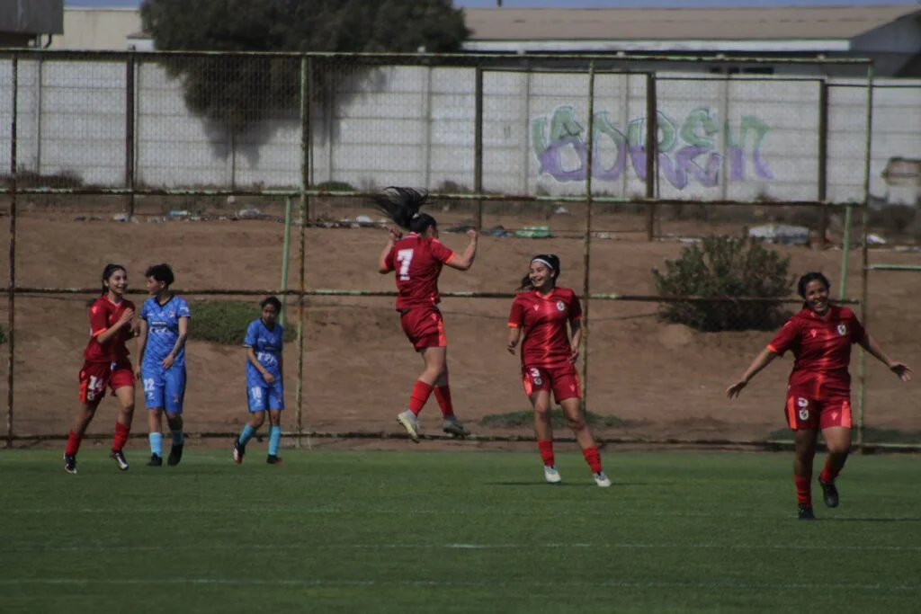 Goleada femenina en Los Llanos: Las granates ganaron por 5-1 a SM de Arica